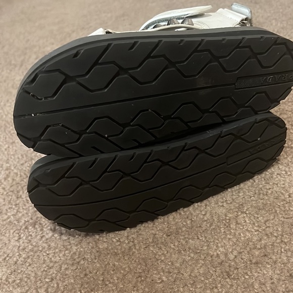 PRADA Sandals!!! 💕37 Euro size. Excellent condition, I have a dust bag. - Picture 7 of 10